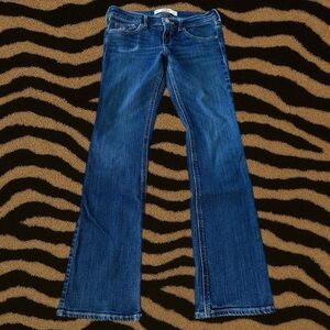 Hollister Low-Rise SoCal Stretch Flare Jeans – Size 5